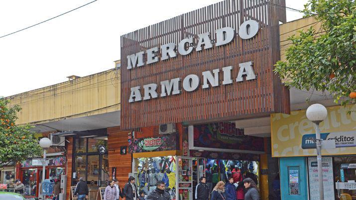 El Mercado Armoniacutea cierra sus puertas para evitar la propagacioacuten del coronavirus