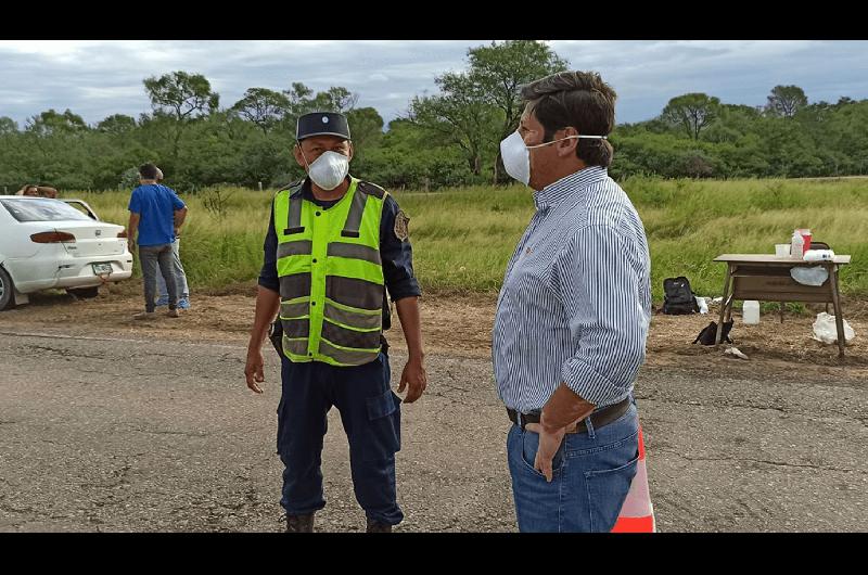 El intendente de Pichanal Sebasti�n Domínguez realiza operativos con las Fuerzas de Seguridad en el marco de los controles por la cuarentena obligatoria por coronavirus