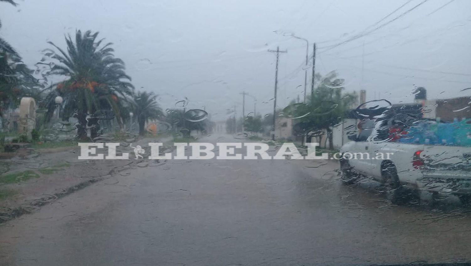 La torrencial lluvia se hace sentir en la Capital de la Tradición