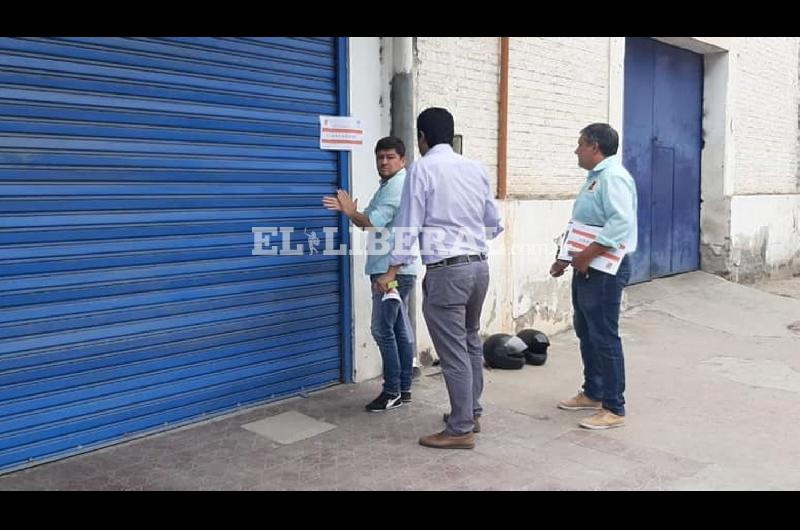 El Municipio clausuroacute por tiempo indeterminado una distribuidora y un supermercado de Friacuteas