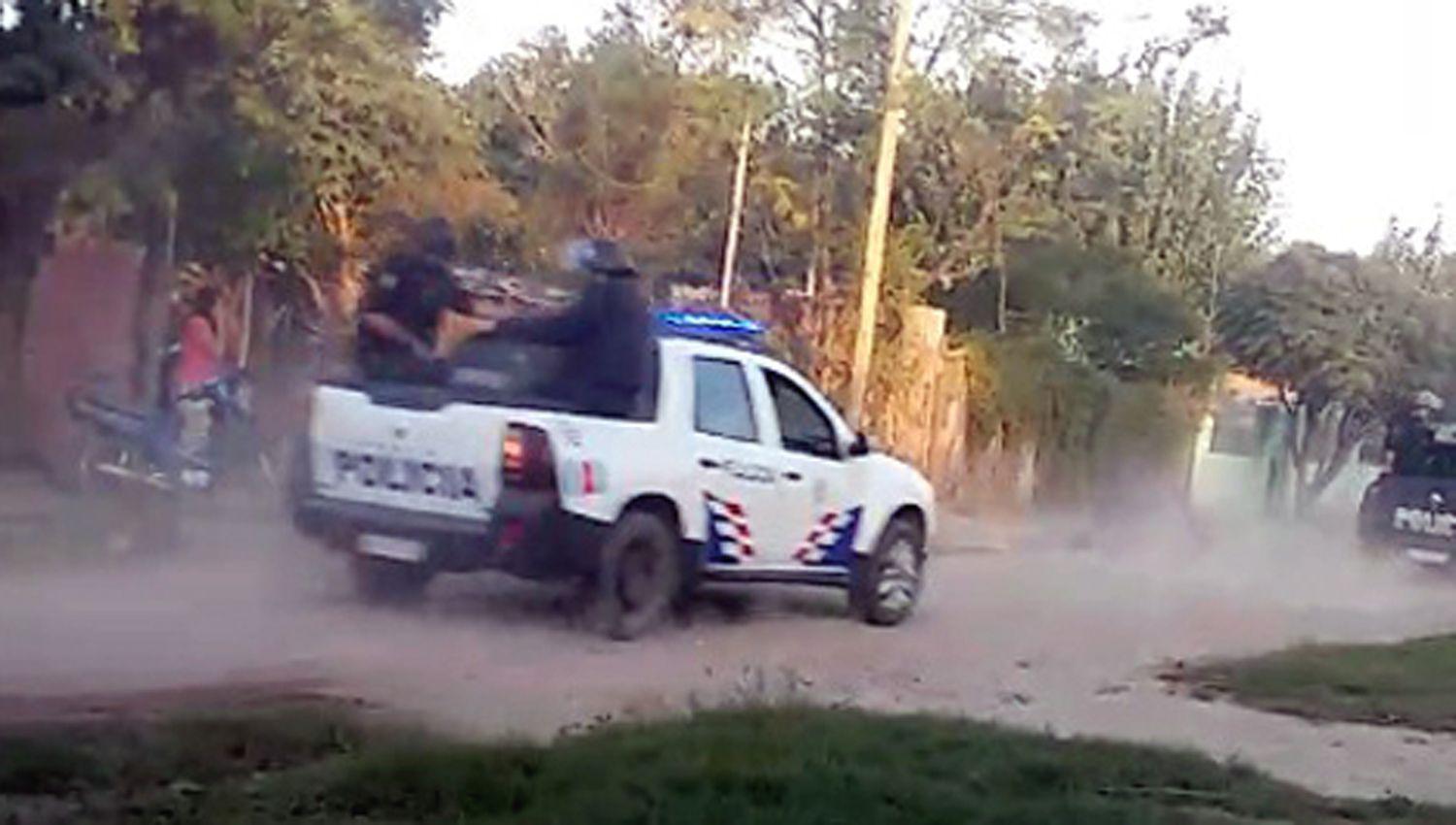 La Banda- violentos que peleaban entre ellos se enfrentaron a tiros con la policiacutea