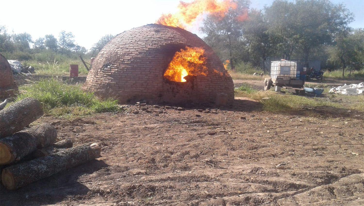 Horror en Las Delicias- un nene cayoacute adentro de un horno de carboacuten