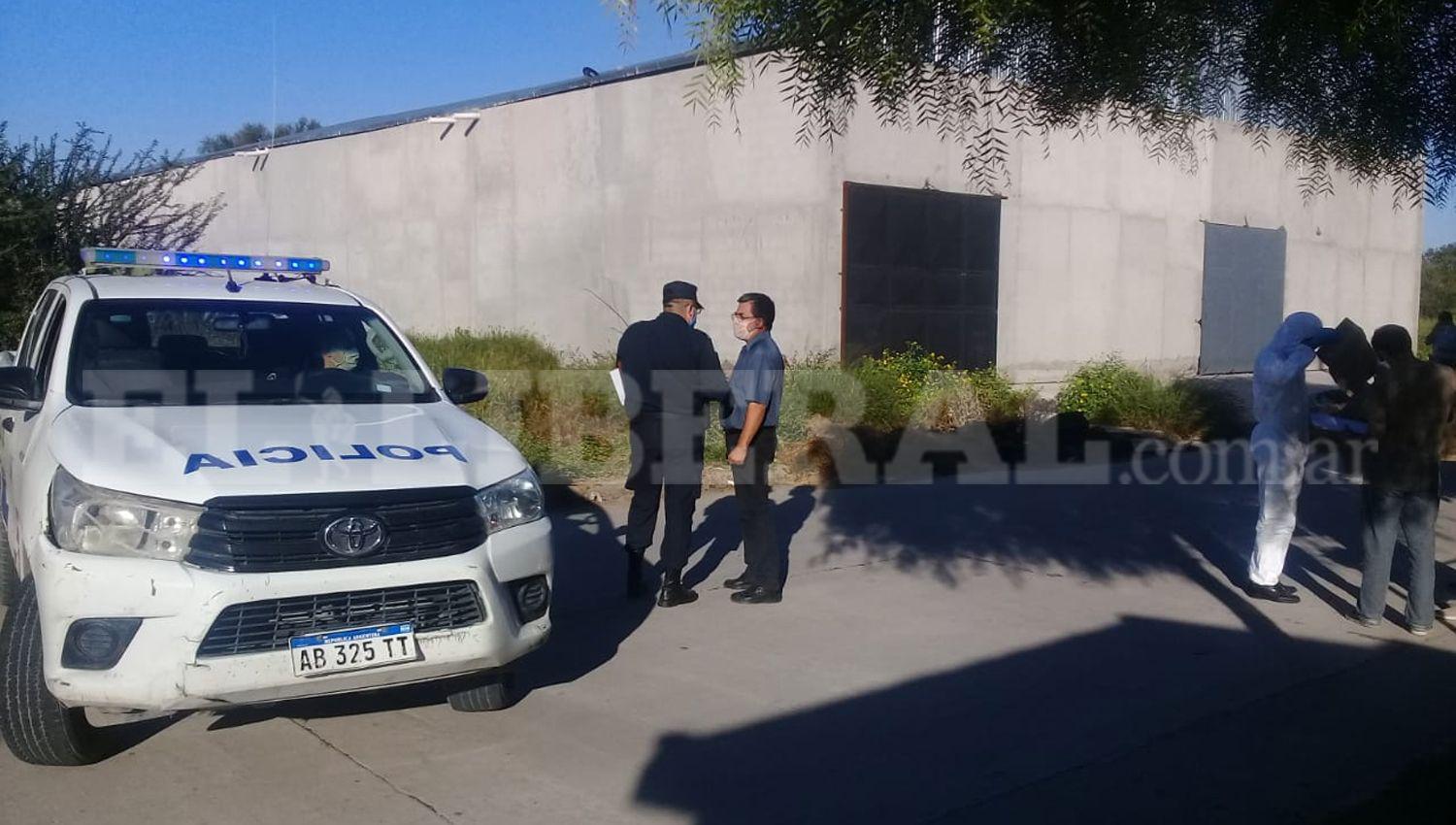 Vecina del Bdeg Villa del Carmen encontroacute restos oacuteseos en la vereda de su casa