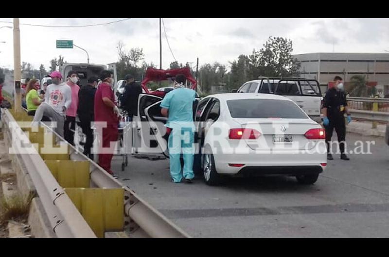 Violenta colisioacuten entre dos autos en la Autopista Santiago- La Banda