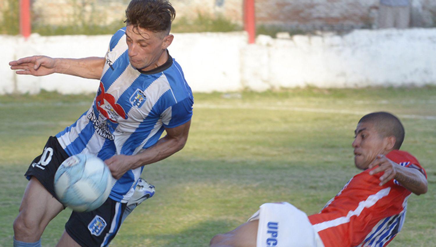 Veacutelez Unioacuten Santiago y Sportivo Fernaacutendez siguen en carrera