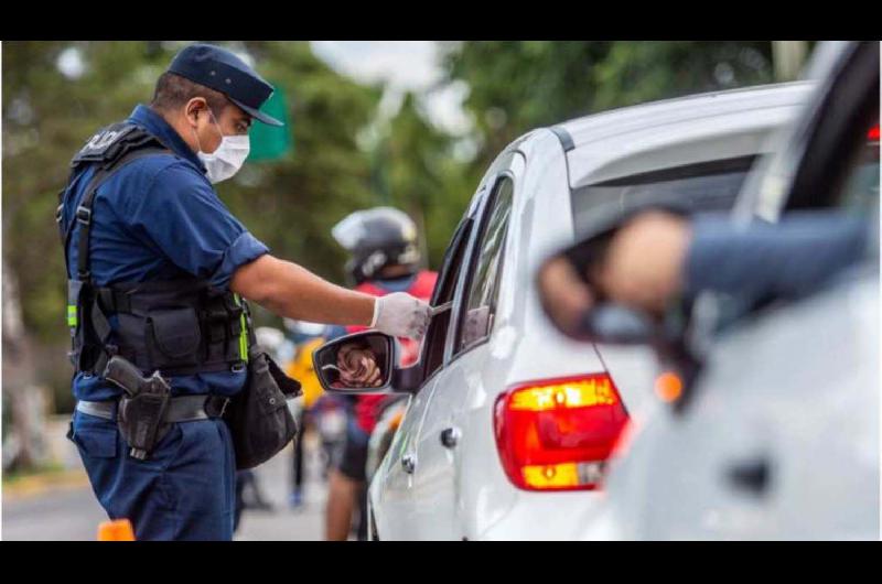 Habilitan el regreso a casa de los varados en el paiacutes por la cuarentena