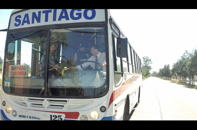 Transporte determinoacute coacutemo funcionaraacuten las liacuteneas interurbanas de Santiago La Banda y en el interior