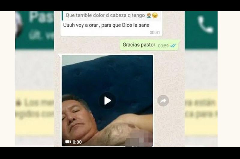 Indignacioacuten generalizada-  un pastor evangeacutelico le envioacute  un video porno a una feligresa