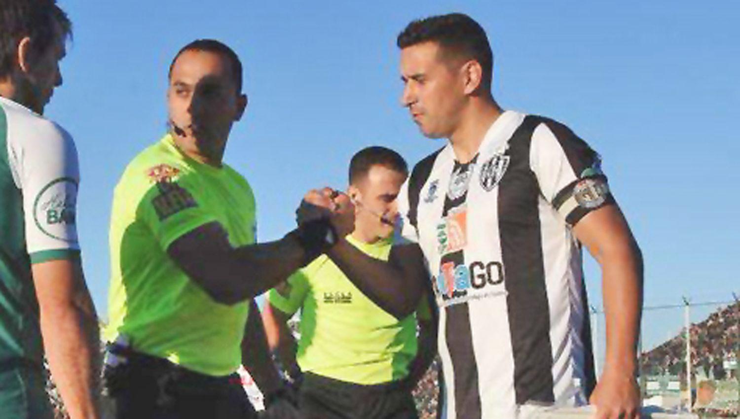 Ferrero dejó su impronta en Central Córdoba y entró en la historia como el capit�n del equipo
que ascendió a la Superliga Antes también había subido desde el Federal A a la B Nacional