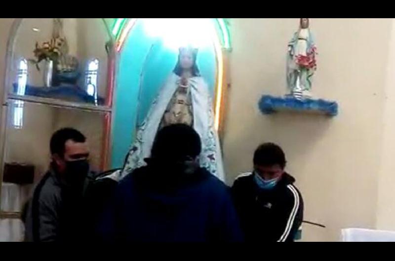 Se realizoacute la bajada de la Virgen del Valle desde el altar principal para bendecir a su pueblo