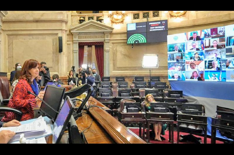 RECONOCIMIENTO Cristina agradeció a los legisladores y a las Legislaturas que prestaron sus recintos
