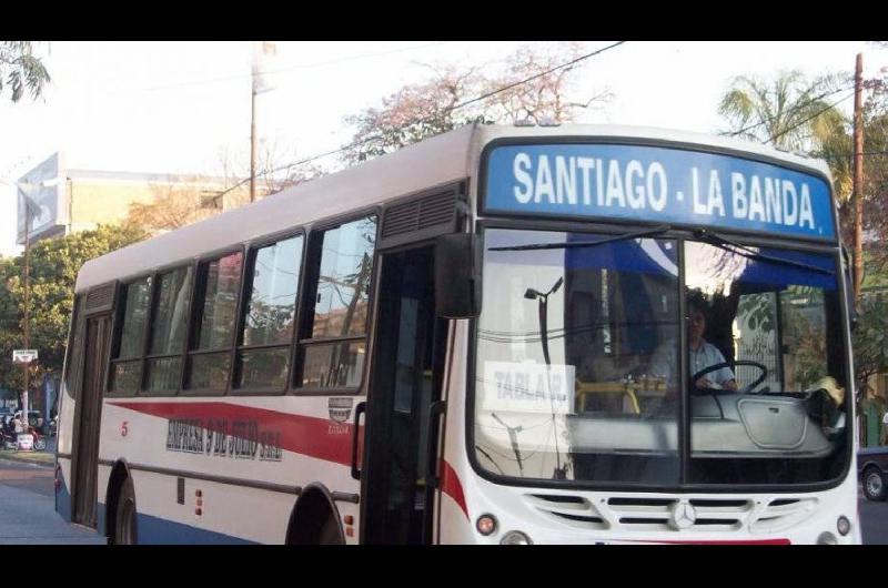 El lunes choferes de las empresas 9 de Julio y 27 de Junio haraacuten paro