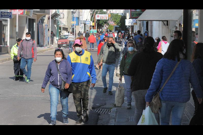 El Ministerio de Economiacutea recordoacute coacutemo deben llevar a cabo la actividad los comercios