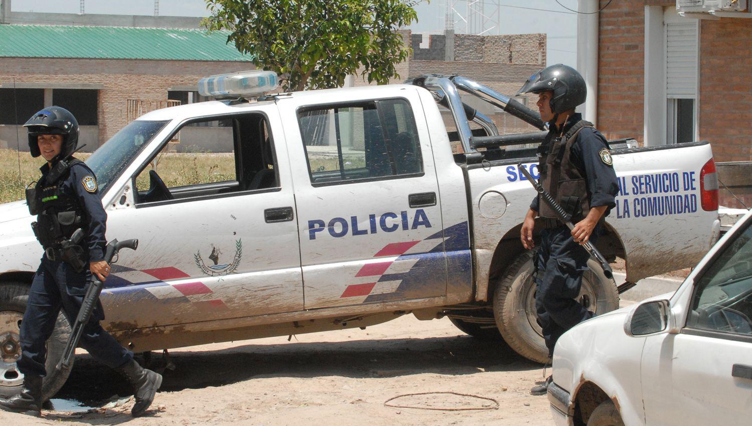 Balacera en un enfrentamiento entre dos bandos dejoacute dos nintildeos con heridas por perdigones