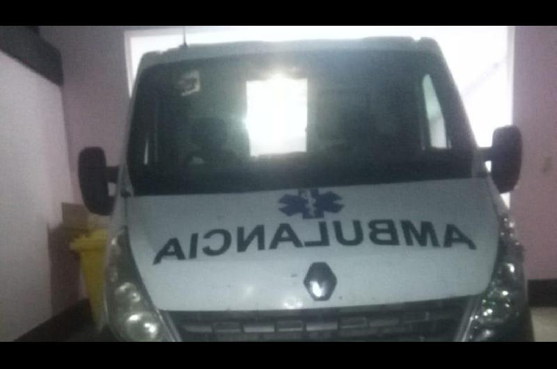 Enfermera y chofer de ambulancia atendieron un parto en plena ruta