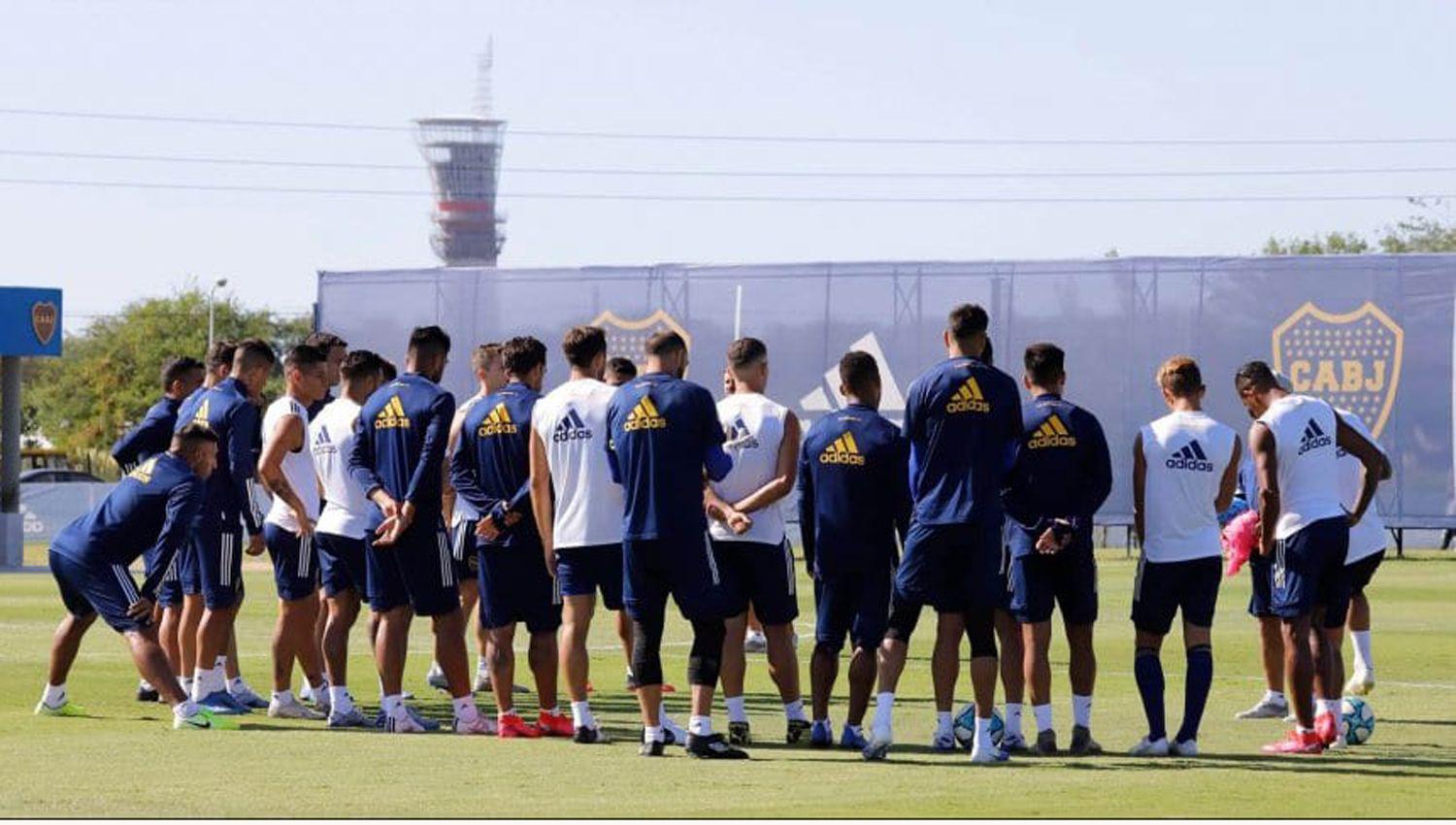 Los jugadores de Boca se cansaron del entrenamiento en las casas