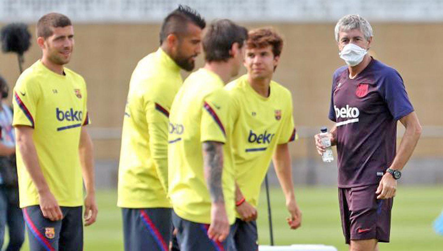 El plantel del Barcelona mientras tanto cumple con el período de entrenamientos en sus instalaciones