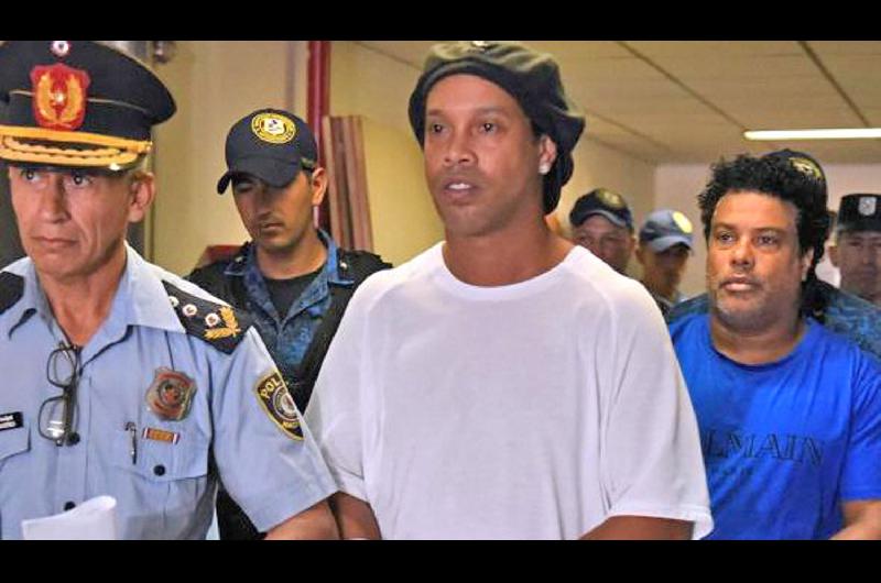 Ronaldinho y la caacutercel- ldquoFue una experiencia realmente muy durardquo