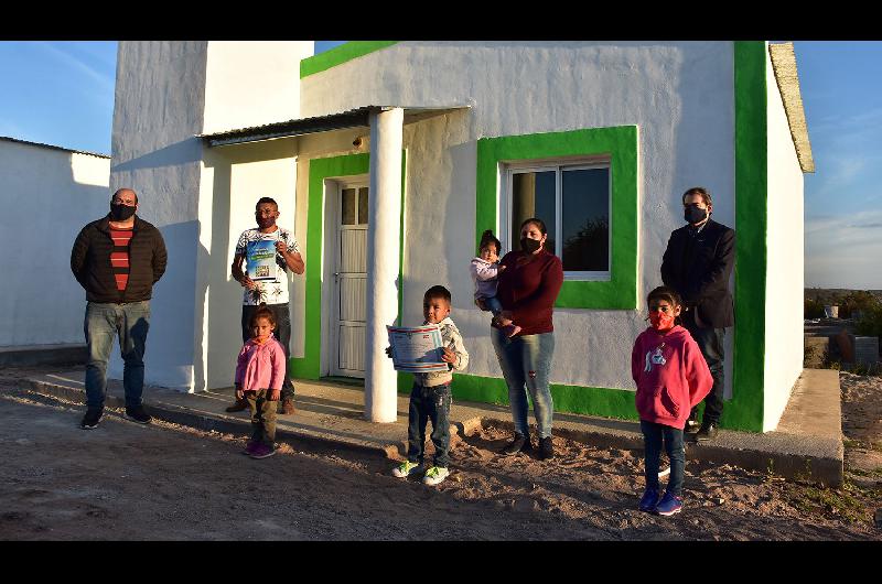 Se realizoacute la entrega de viviendas sociales en Ojo de Agua