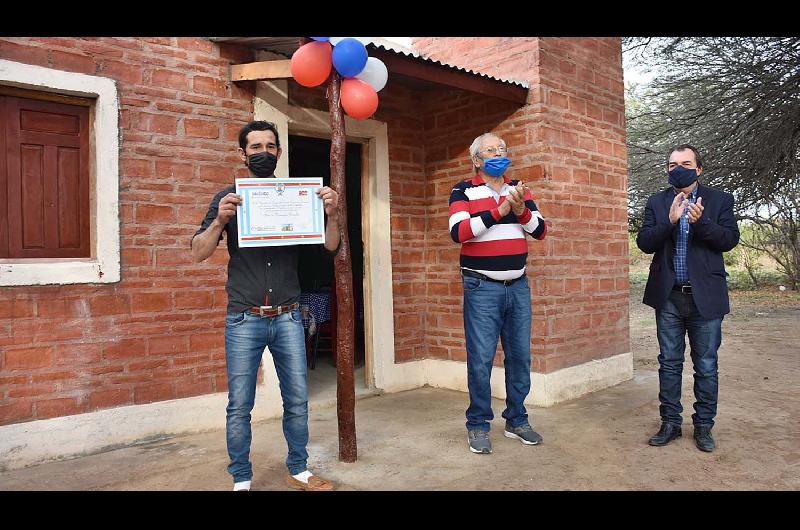 Entrega de viviendas sociales en el departamento Banda