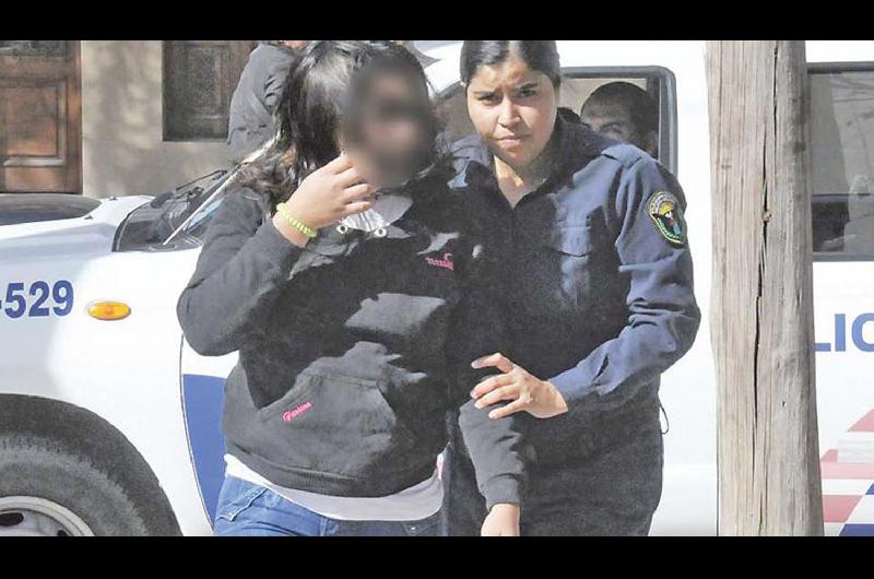 La mujer fue apresada y la joven continúa siendo buscada El Dr Piña indagar� a la detenida