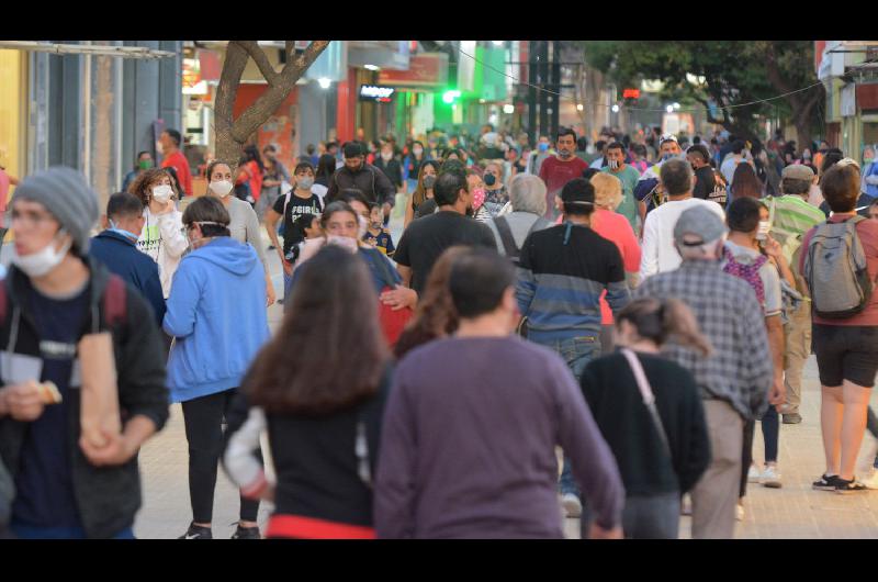 Soacutelo por hoy de 8 a 24 no rige la limitacioacuten departamental para circular en la provincia