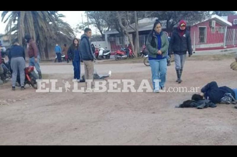 IMAacuteGENES  Antildeatuya- tres heridos por choque de motos