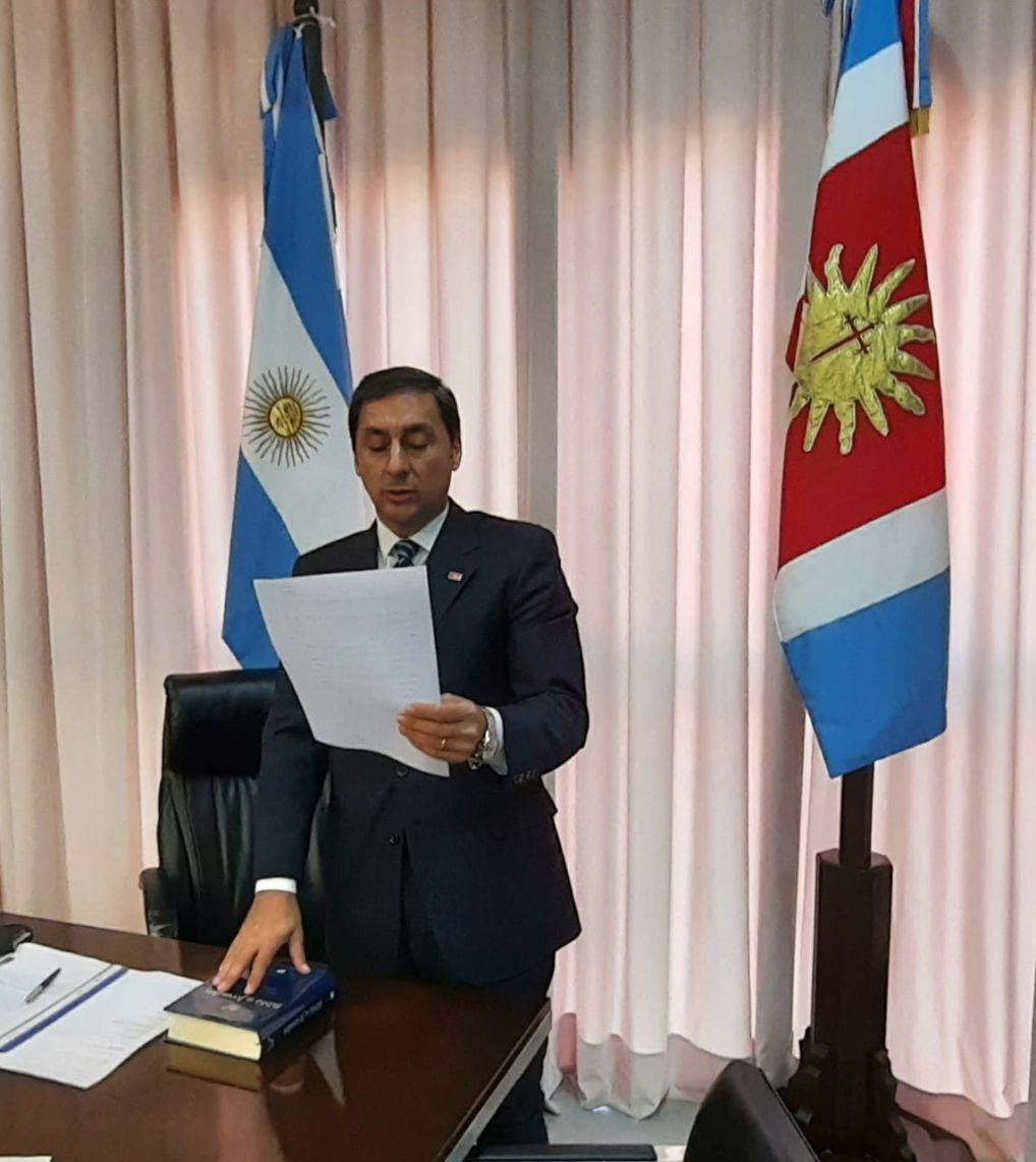 Silva Neder juroacute como vicepresidente 1deg del Parlamento del NOA