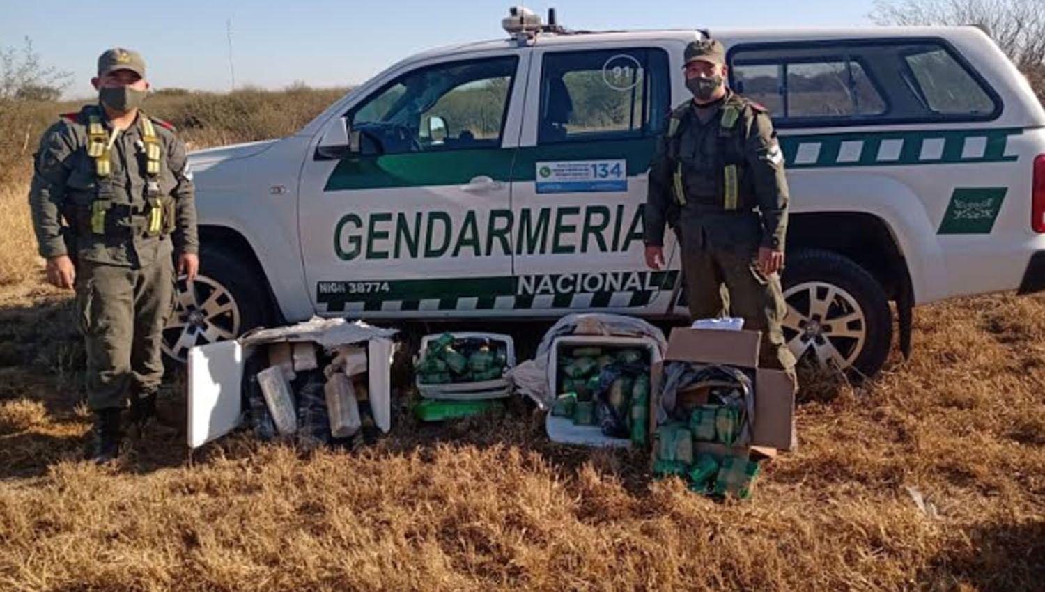 Pozo Hondo- descubrieron 40 kilos de hojas de coca escondidas en conservadoras