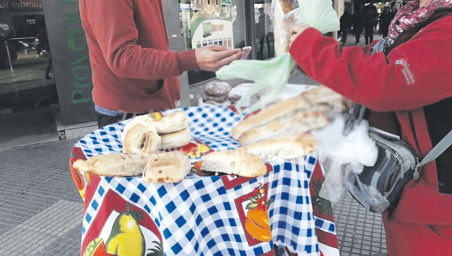 Desde el Centro de Panaderos señalan que hay un fuerte incremento de la venta ilegal de panificados