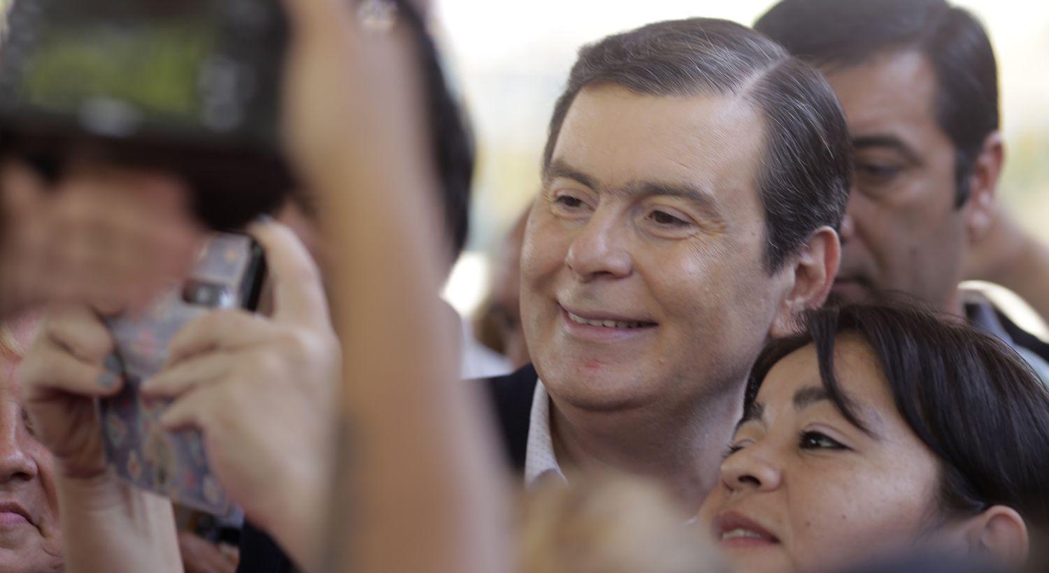 El gobernador Zamora envioacute saludos por el Diacutea del Amigo