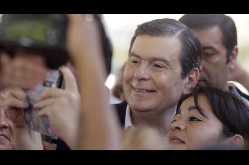 El gobernador Zamora envioacute saludos por el Diacutea del Amigo