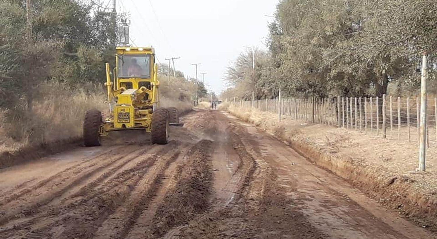 Trabajan en la reparacioacuten y nivelacioacuten de calles en San Pedro de Guasayaacuten