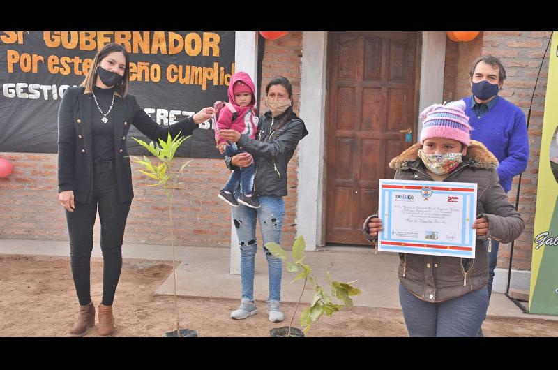 Varias familias de Villa  Figueroa y parajes aledantildeos accedieron a viviendas sociales