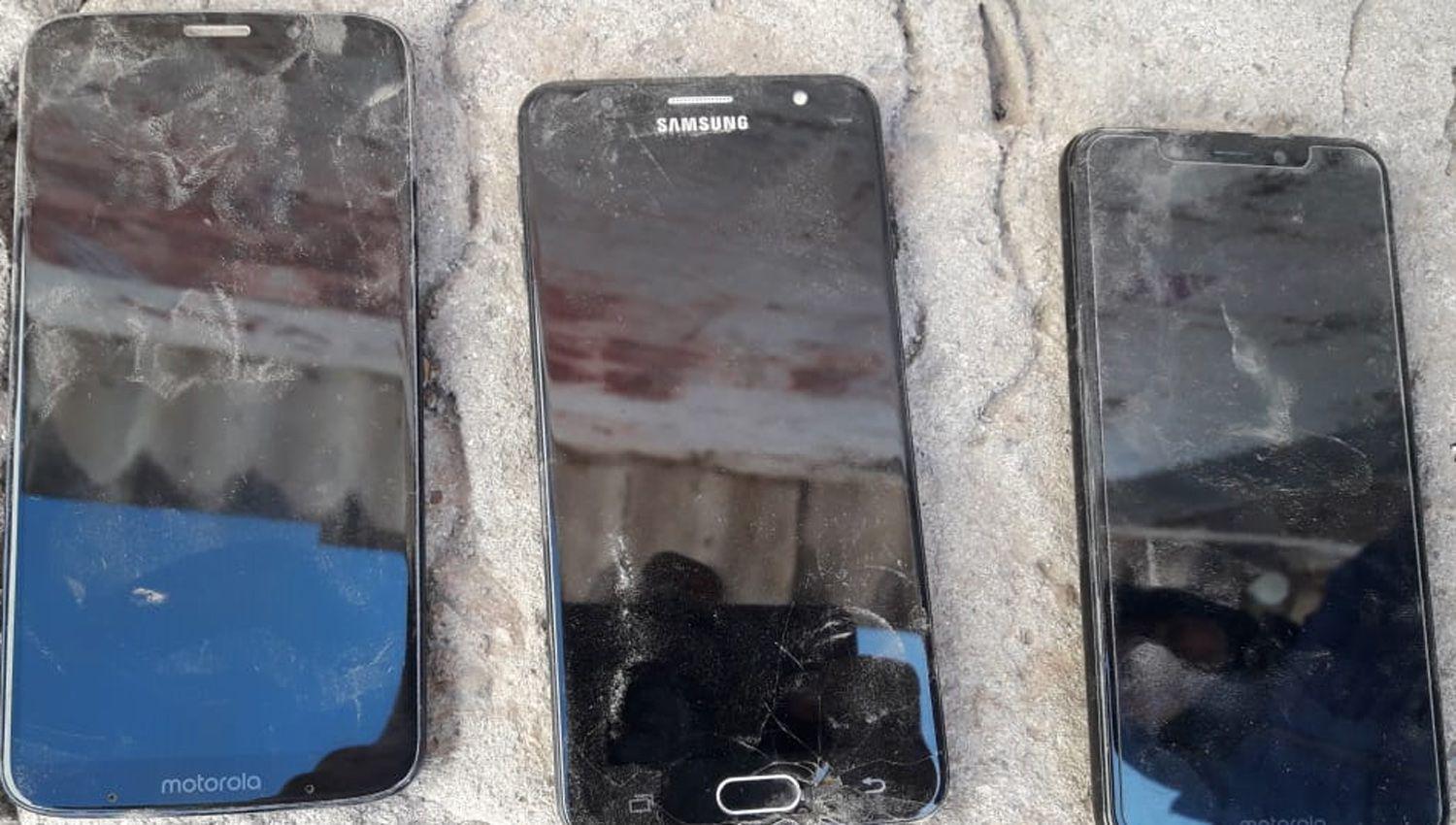 Intenso trabajo investigativo de la policiacutea permitioacute recuperar tres celulares