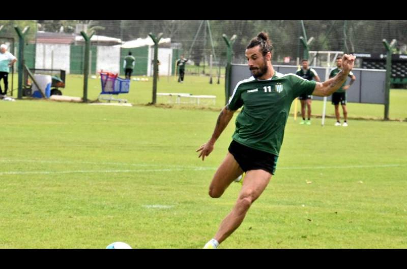 Daniel Osvaldo abandonoacute las praacutecticas de Banfield- iquestDeja el fuacutetbol