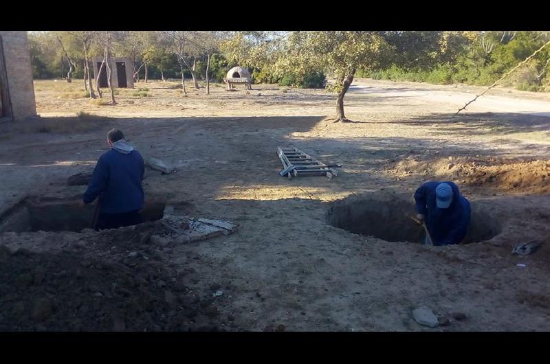 Ejecutan de obras de mejoras sanitarias en escuelas de Colonia Dora y zonas rurales