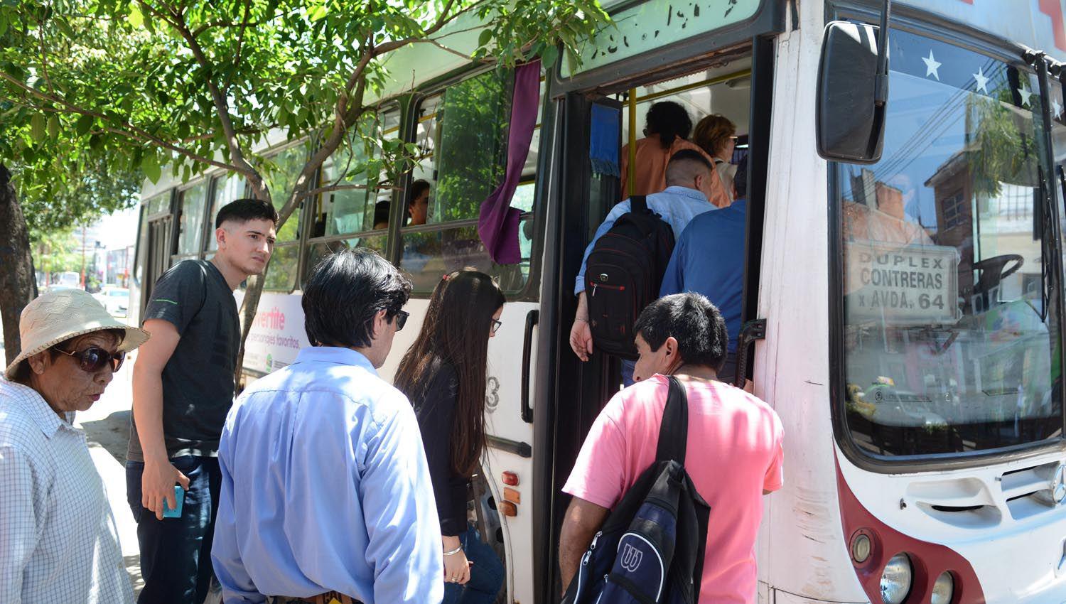 Cambios de ubicacioacuten en paradas de colectivos urbanos