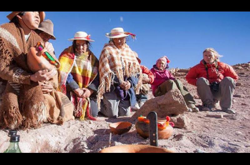 VIDEO  Pachamama- tradicioacuten ancestral y homenaje desde casa