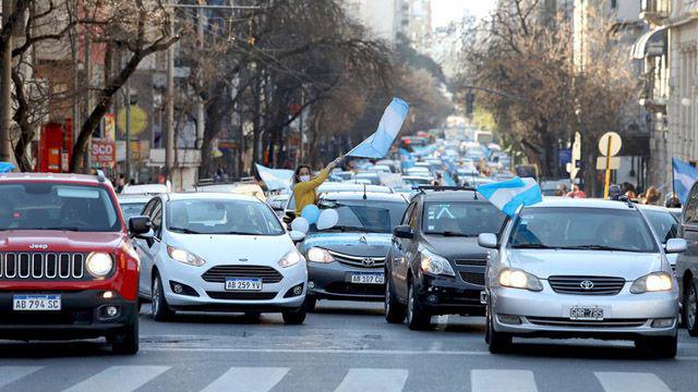 Movilizacioacuten en varias ciudades del paiacutes contra la reforma judicial