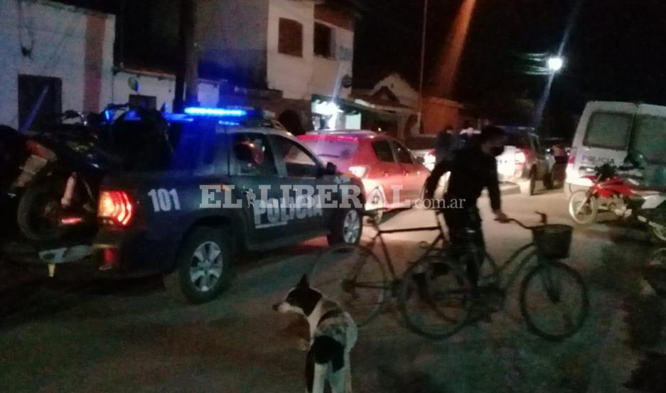 Bandera- cuatro joacutevenes que violaban la cuarentena fueron detenidos por la policiacutea