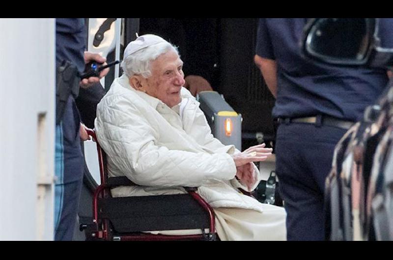 El Vaticano comunicoacute que Benedicto XVI estaacute gravemente enfermo