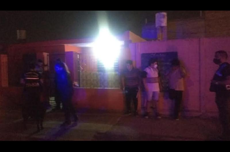 Tres detenidos por organizar fiesta con menores