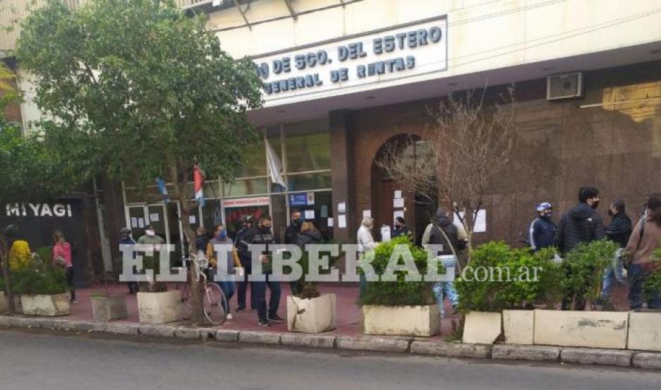 IMAacuteGENES  Coronavirus en Santiago- Rentas de la Municipalidad activoacute el protocolo sanitario