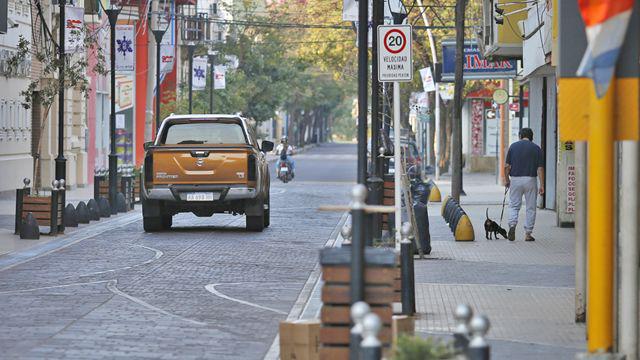 Ante nuevas medidas sugirieron a los comercios abrir entre las 830 y las 14