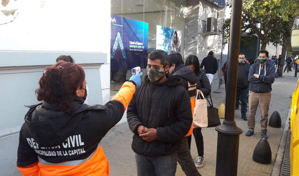 Profundizan las medidas preventivas en zonas de alta circulacioacuten de personas