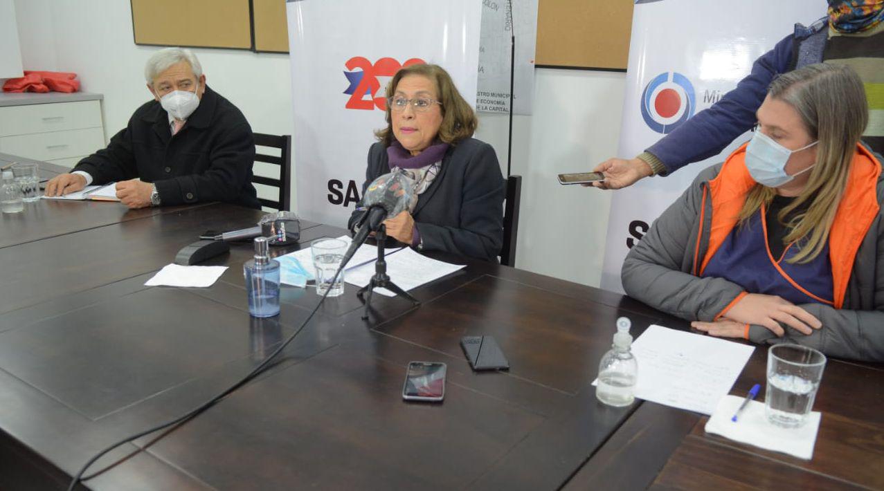 Santiago analiza  tratar con plasma a pacientes