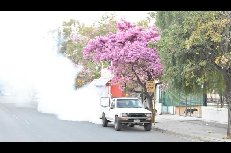 La Capital continuacutea con su programa de fumigacioacuten en los barrios de la ciudad