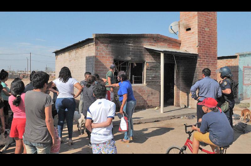 Los Torres perdieron casi todos sus bienes Una campaña solidaria impulsa no dejarlos desamparados