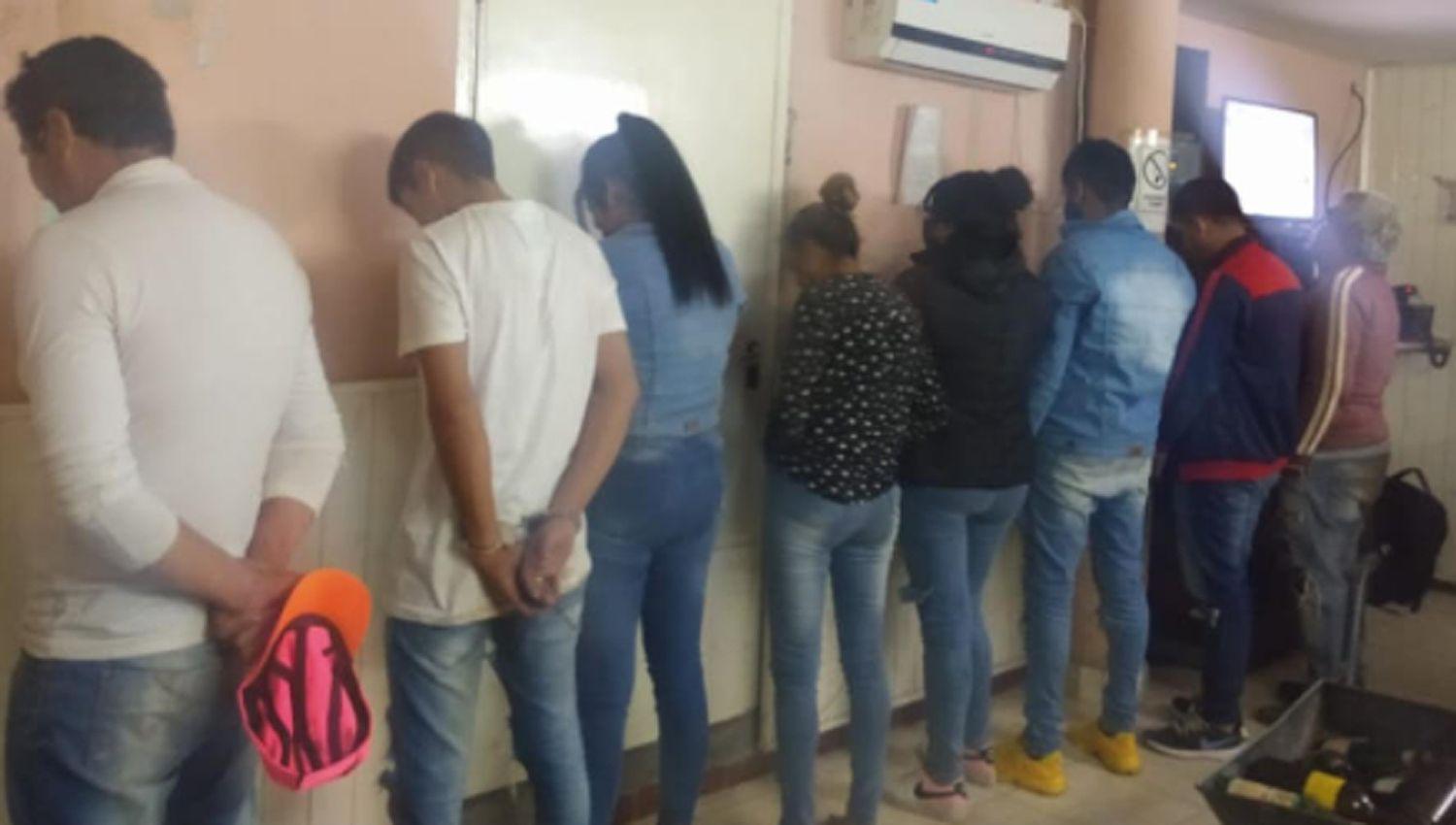 Monte Quemado- sorprendieron a joacutevenes en una fiesta clandestina